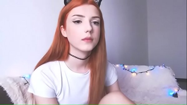 teen shemale masturbating on webcam